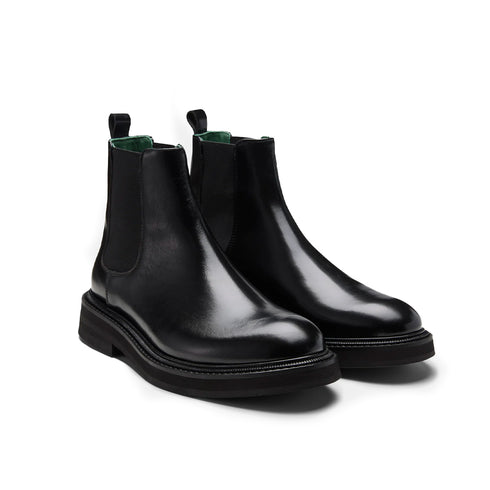 Vinny’s - Officer Chelsea