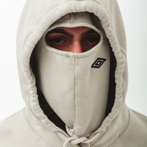 Umbro OG Logo Mask Hoodie Taupe UBMW0216FA147 2000277776040 Fit Detail Degli Uberti
