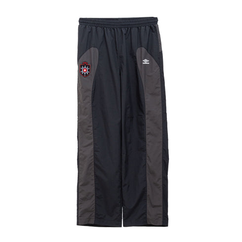 Umbro Rose Crest Track Pants Black/Dark Grey UBMW0345FA218 2000290796049 Front Degliuberti