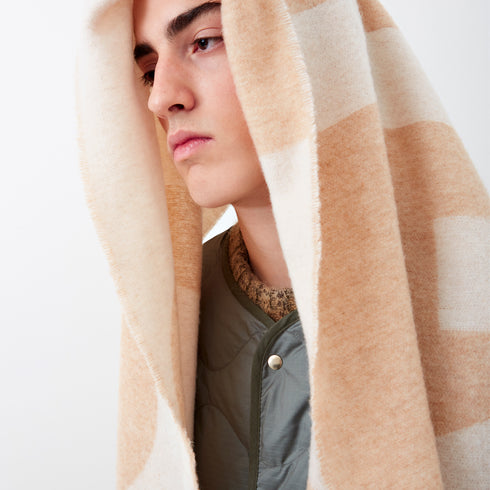 A.P.C. Malo Scarf Camel WOAOV-M15176 Degli Uberti