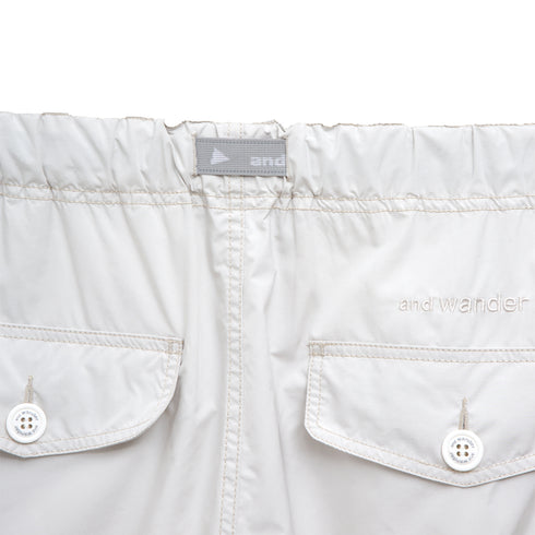 And Wander Oversize Cargo Short Pants Off White 620463 Degli Uberti